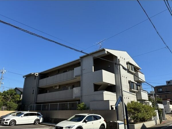 エクセリーヌ植田西の外観