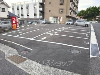 グリーンヴァリィ金光一番館の駐車場