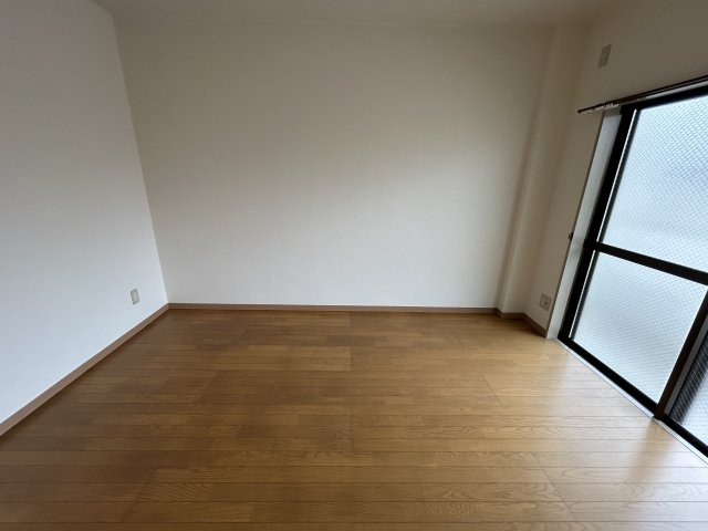 コーポ公文の洋室|きれいな洋室です