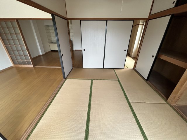 コーポ公文の和室|畳の上でゆっくりとくつろげる和室です