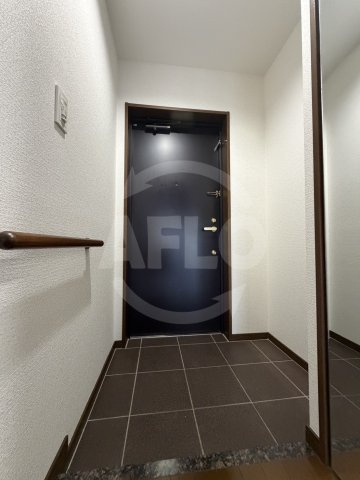 ボヌール関目　成育小学校区の玄関|ボヌール関目　玄関