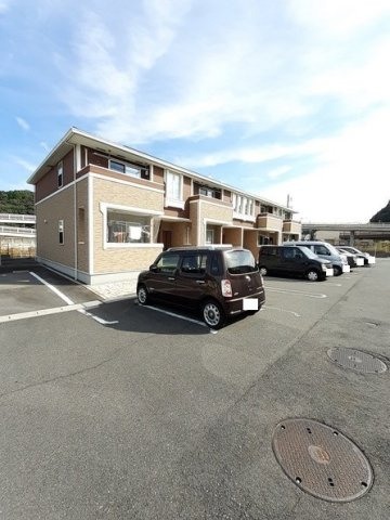 クロスサンフィールドⅡの駐車場