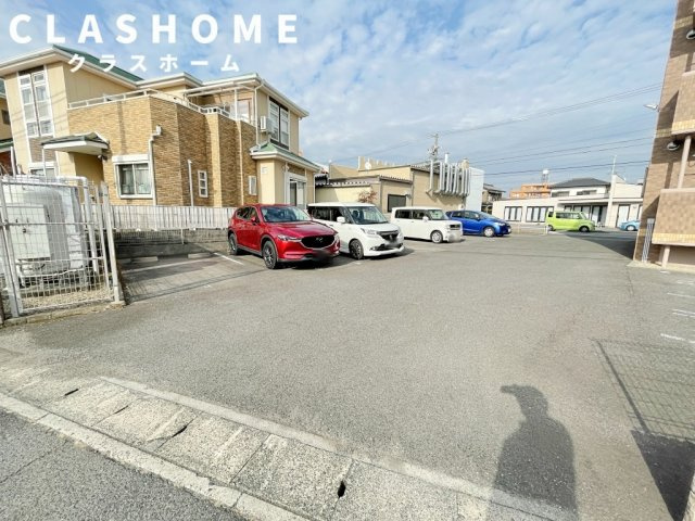 Lapis2　　刈谷市近郊の賃貸はクラスホームの駐車場