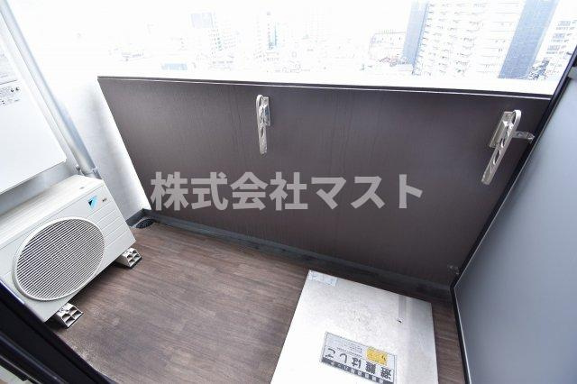 エスレジデンス緑橋駅前のバルコニー