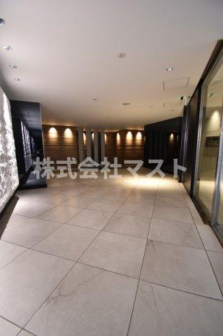エスレジデンス緑橋駅前のロビー
