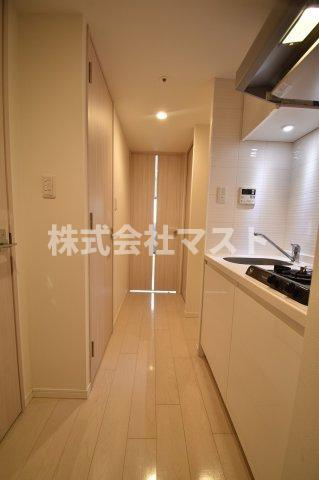 エスレジデンス緑橋駅前の玄関