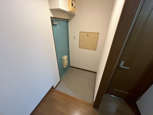 大屋ビルの玄関