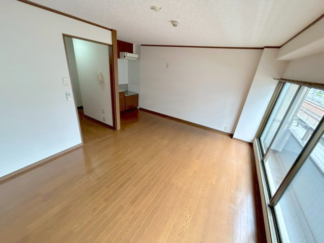 大屋ビルの居間・リビング