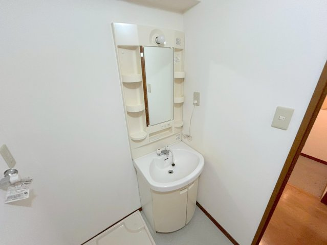大屋ビルの洗面所
