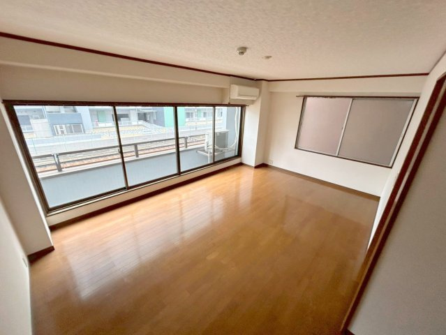 大屋ビルの寝室