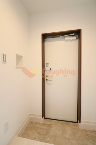 レガリストSJ花畑の玄関|収納もある玄関です