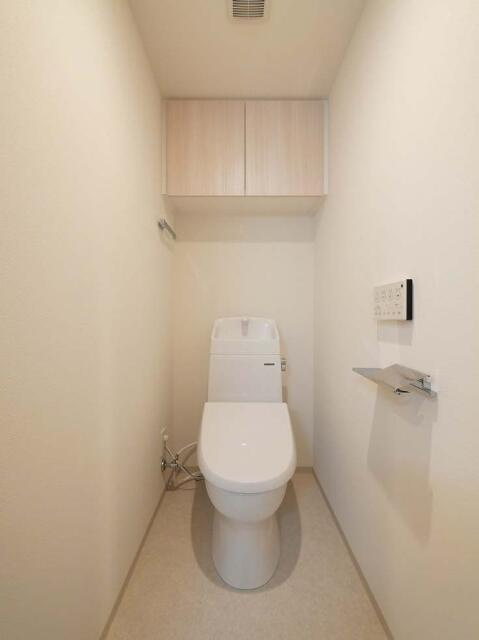 コンポジット渋谷本町のトイレ|ゆったりとした空間のトイレです