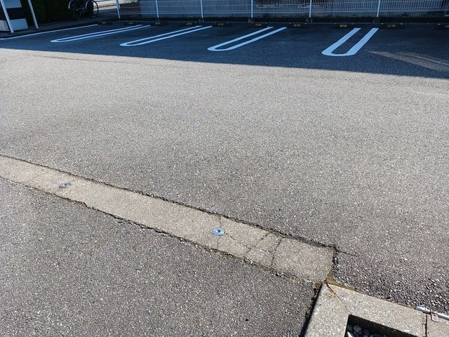 ブライト　ヒル　ハウス　Ｂの駐車場|駐車場があります
