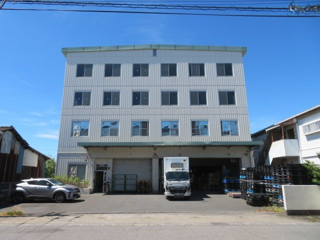 春日部市小渕の倉庫