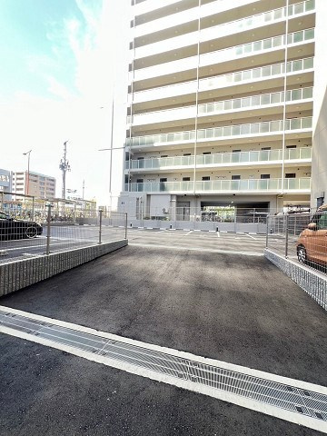 大阪市西淀川区千舟１丁目の賃貸マンションの駐車場