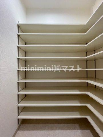 ロイヤルパークスなんばの収納