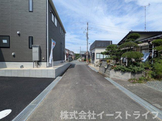 【新築戸建】　いわき市四倉町第19の居間・リビング|同社施工写真　広いリビングは、ご家族でゆっくりくつろぎたい方におすすめです。