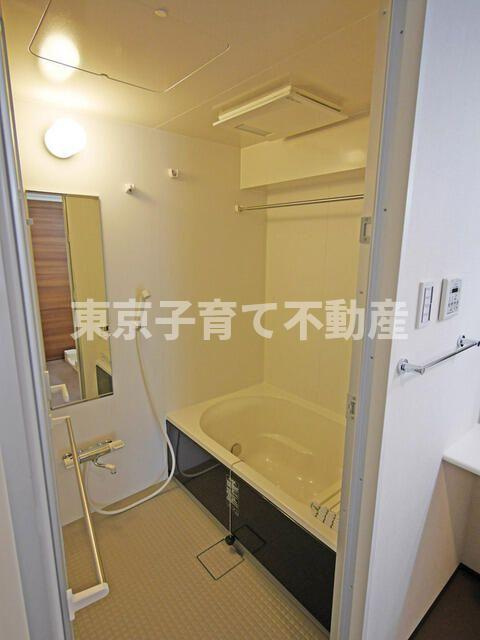 ソレアード茗荷谷の浴室