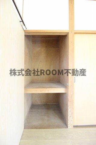 高木貸家の収納|便利な収納スペースです