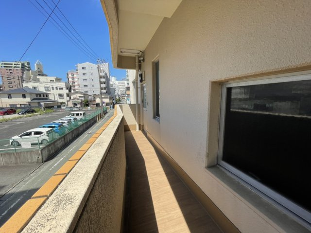 川島第二ビルのバルコニー