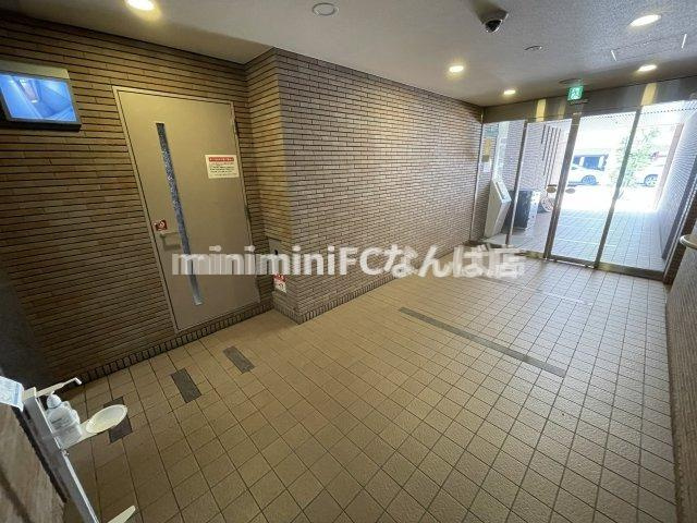 ハイシュタイン堀江のエントランス