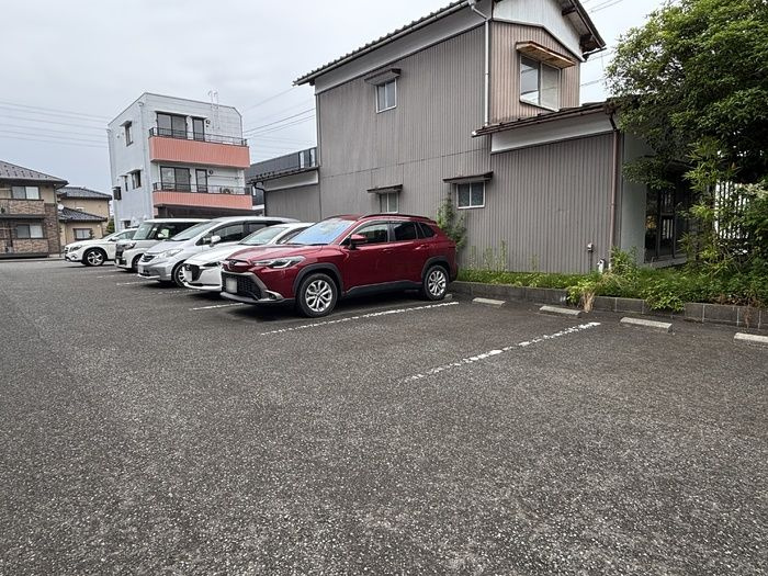 サンビレッジ二の宮　Ａの駐車場