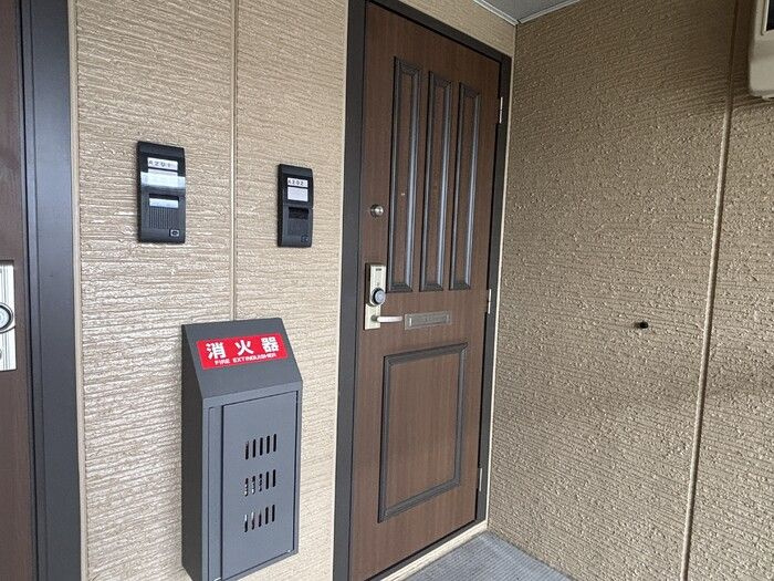 サンビレッジ二の宮　Ａの玄関