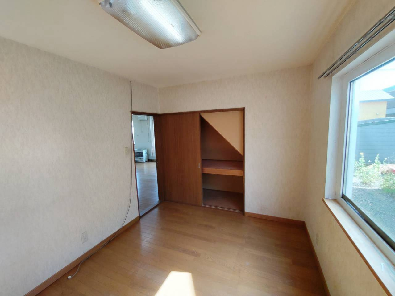 大楽毛南2丁目　中古住宅の洋室|1階洋室6帖