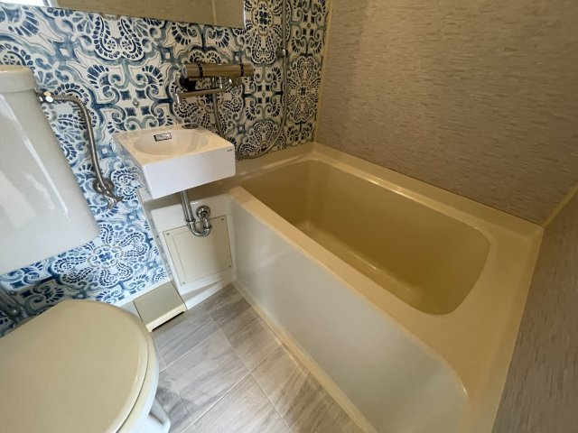 ナイン瑞ケ丘の浴室