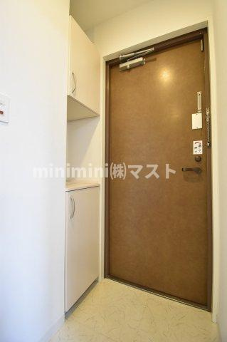 CASA内本町の玄関