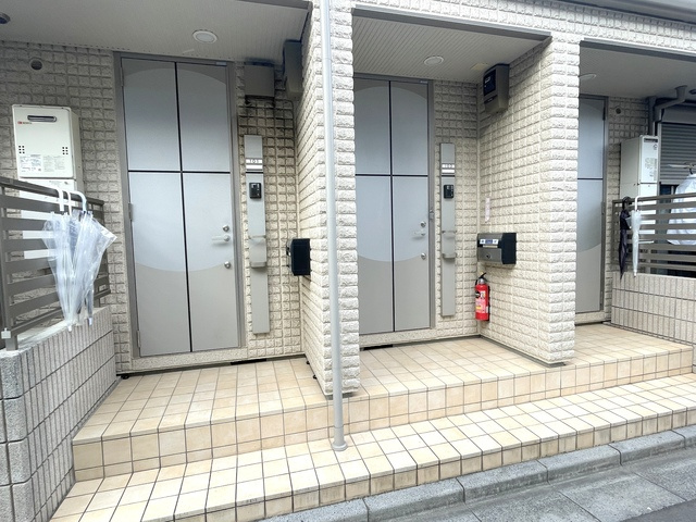 メゾン　ソレーユのその他共用部分|★玄関ドアはディンプルキーのＷロック★