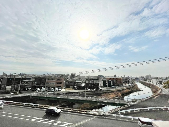 ハイライズナリタのロビー