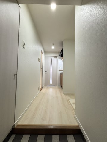 エンクレスト渡辺通の玄関