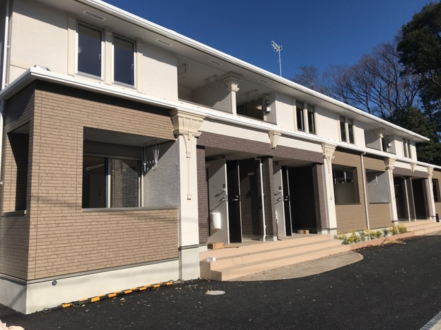 【エントランス】 | マノワールⅠ | お洒落な建物デザイン♪