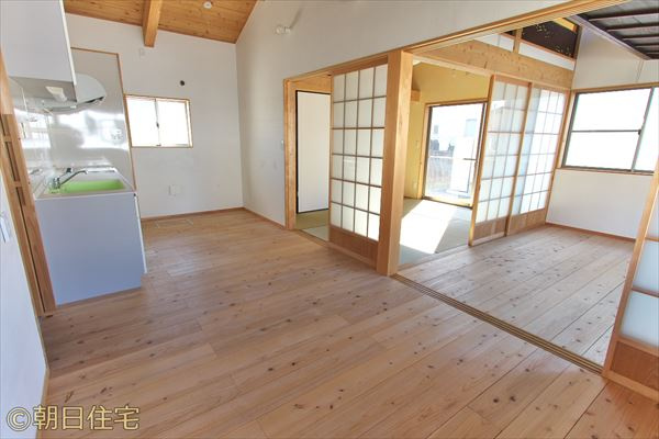 小松邸のキッチン