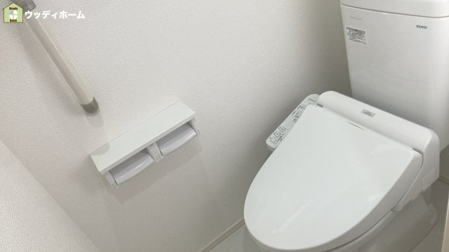 草加市青柳6丁目　中古一戸建てのトイレ