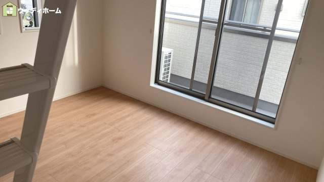 草加市青柳6丁目　中古一戸建ての洋室
