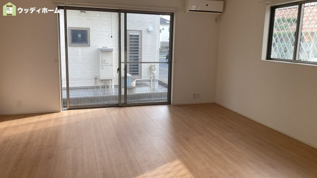 草加市青柳6丁目　中古一戸建ての居間・リビング