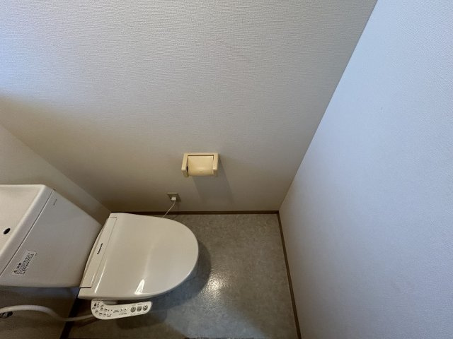ヴィラ鯉ノ丸Ⅰのトイレ|コンパクトで使いやすいトイレです