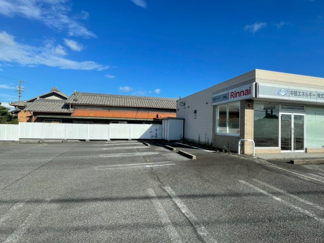 榎前町貸店舗の外観
