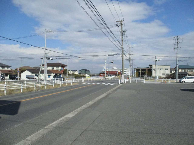 榎前町貸店舗の駐車場
