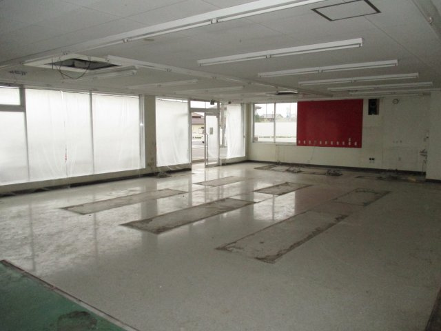榎前町貸店舗のロビー