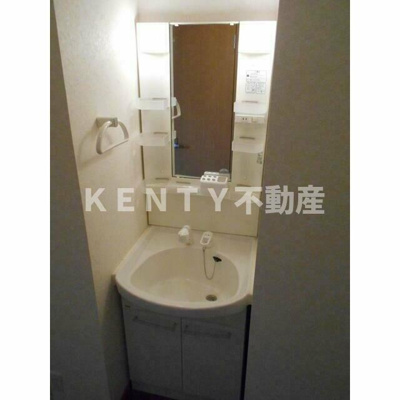 【洗面所】 | メゾン北品川 | 使いやすい洗面所です