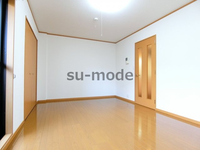 コージーコートの洋室