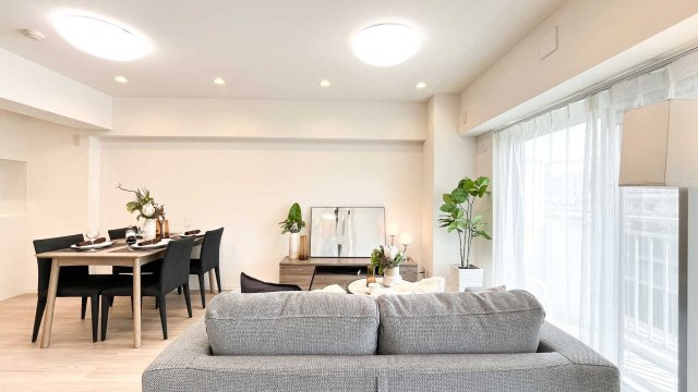 藤和西横浜ハイタウンの居間・リビング|ゆったりとした居間です