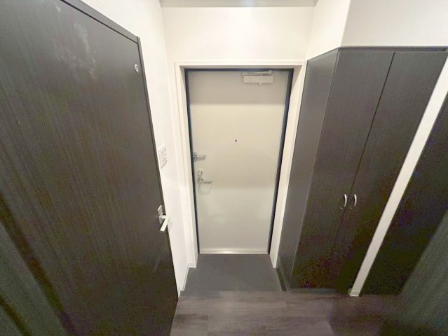 サーフ　アイランド　モナリザの玄関