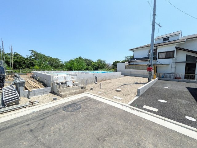 八王子市　泉町　新築一戸建て　２６期の外観|～太陽光パネル搭載　省エネ性能認定　スーパー・コンビニ・ドラッグストア徒歩圏～