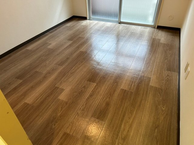 ユースフル学芸大の洋室