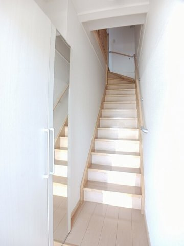 プロムナードⅢの玄関|落ち着いた玄関です
