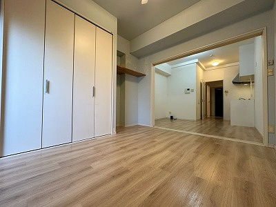 ジューム南船場の洋室